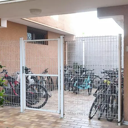 St Cyprien Rez De Jardin Ensoleille Proche